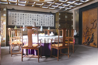 【太阳成tyc7111cc官网】别样的光影魔术:《银翼杀手2049》神在哪里?(图4) 太阳成tyc7111cc官网