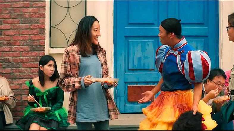 【太阳成tyc7111cc官网】“歌神”张学友获颁香港演艺学院荣誉院士 首披院士袍难掩紧张笑言非读书料(图2) 太阳成tyc7111cc官网