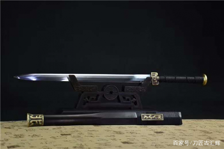 周杰伦北京机场出关走半小时 杰威尔:是粉丝心急见偶像|太阳成tyc7111cc(图1) 太阳成tyc7111cc