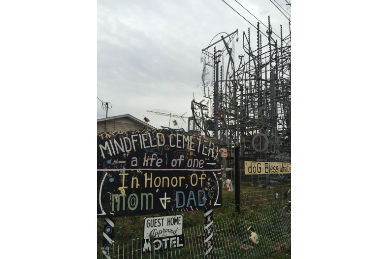 邓恩熙亮相《无名之辈》首映礼 搭档陈建斌演父女-太阳成tyc7111cc(图1) 太阳成tyc7111cc