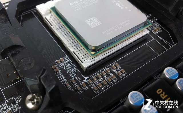 tyc7111cc太阳成集团_郑嘉颖拍戏受伤 脖子贴纱布被嘲遮掩吻痕(图)(图2) tyc7111cc太阳成集团