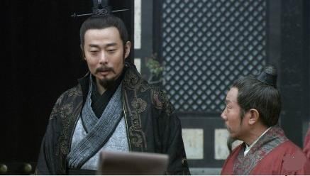 供销社:采摘明前茶尝鲜甘甜味 开展有机品牌认证打造农产品品牌价值|太阳成tyc7111cc官网(图1) 太阳成tyc7111cc