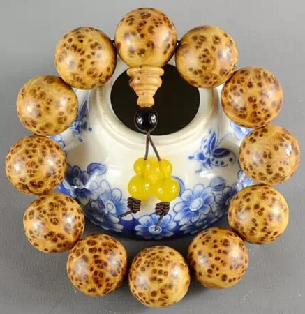 《比得兔2:逃跑计划》先导预告海报双发 原班人马再掀吸兔狂潮【太阳成tyc7111cc官网】(图3) 太阳成tyc7111cc官网