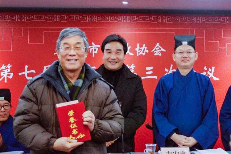 有种“随份子”叫李易峰,参加军队集体婚礼被催婚,三千签名照请就位!-tyc7111cc太阳成集团(图4) 太阳成tyc7111cc官网