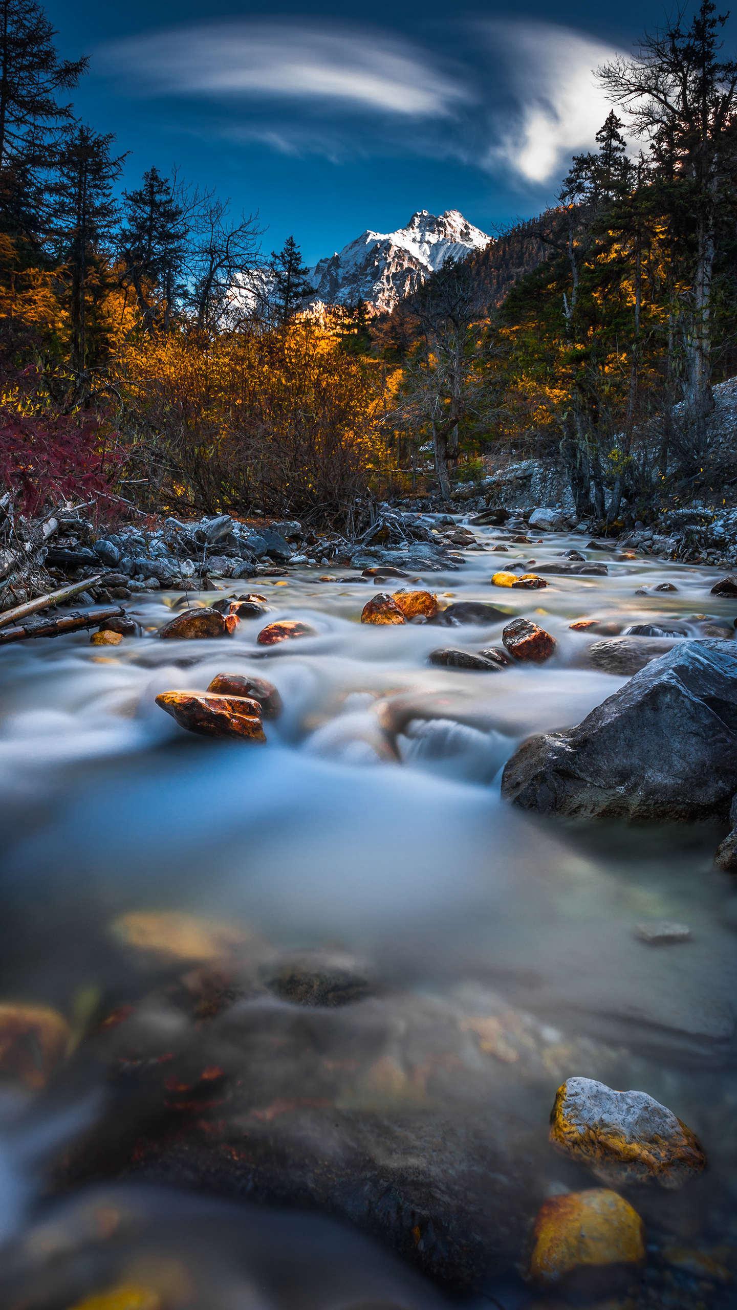 太阳成tyc7111cc官网-MAD空间装置作品“无际”亮相米兰设计周(图2) 太阳成tyc7111cc