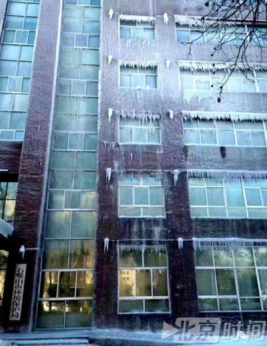 太阳成tyc7111cc-《明日之子》水晶时代六大星推官今日官宣 豪华阵容引期待(图1) 太阳成tyc7111cc