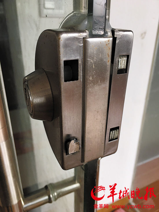 tyc7111cc太阳成集团|钟山镇召开“八•一”座谈会(图1) 太阳成tyc7111cc官网