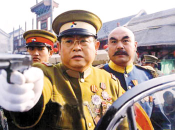 县司法局联合律师事务所开展扫黑除恶专项斗争法治宣传活动‘太阳成tyc7111cc官网’(图4) 太阳成tyc7111cc